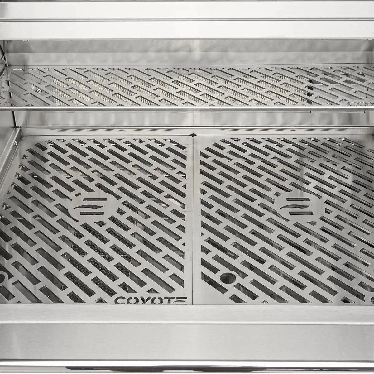 coyote-cl-series-built-in-gas-grill-outdoor-grill-1194269737.jpg
